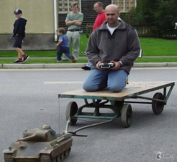 Дорогие родители, а вы играетесь детскими игрушками?